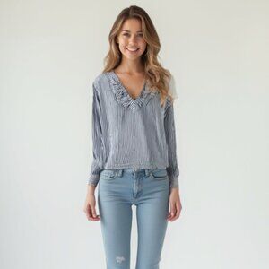 ❤️Gap Blue Striped Women's Top M